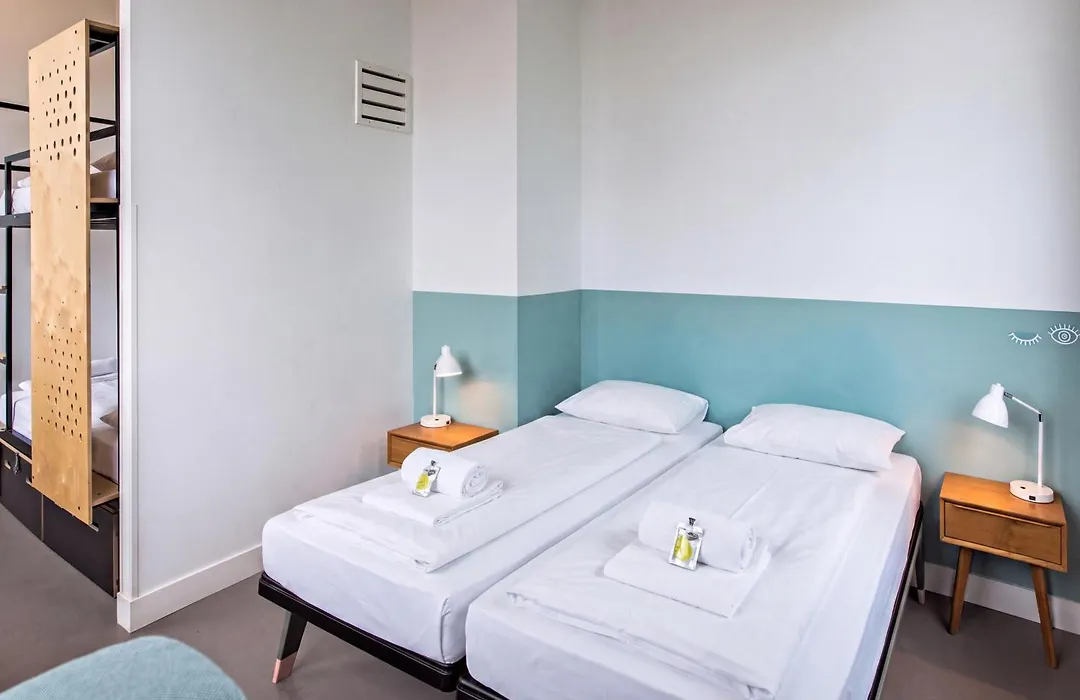 Stayokay Hostel Amsterdam Oost-1